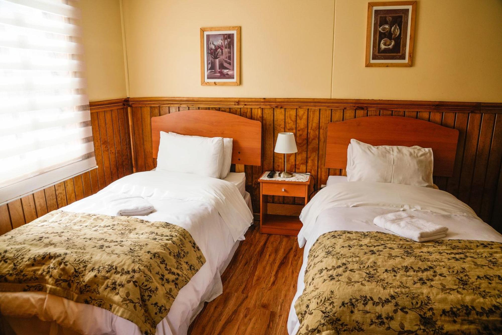 Hostal Hielo Sur Punta Arenas Exterior photo