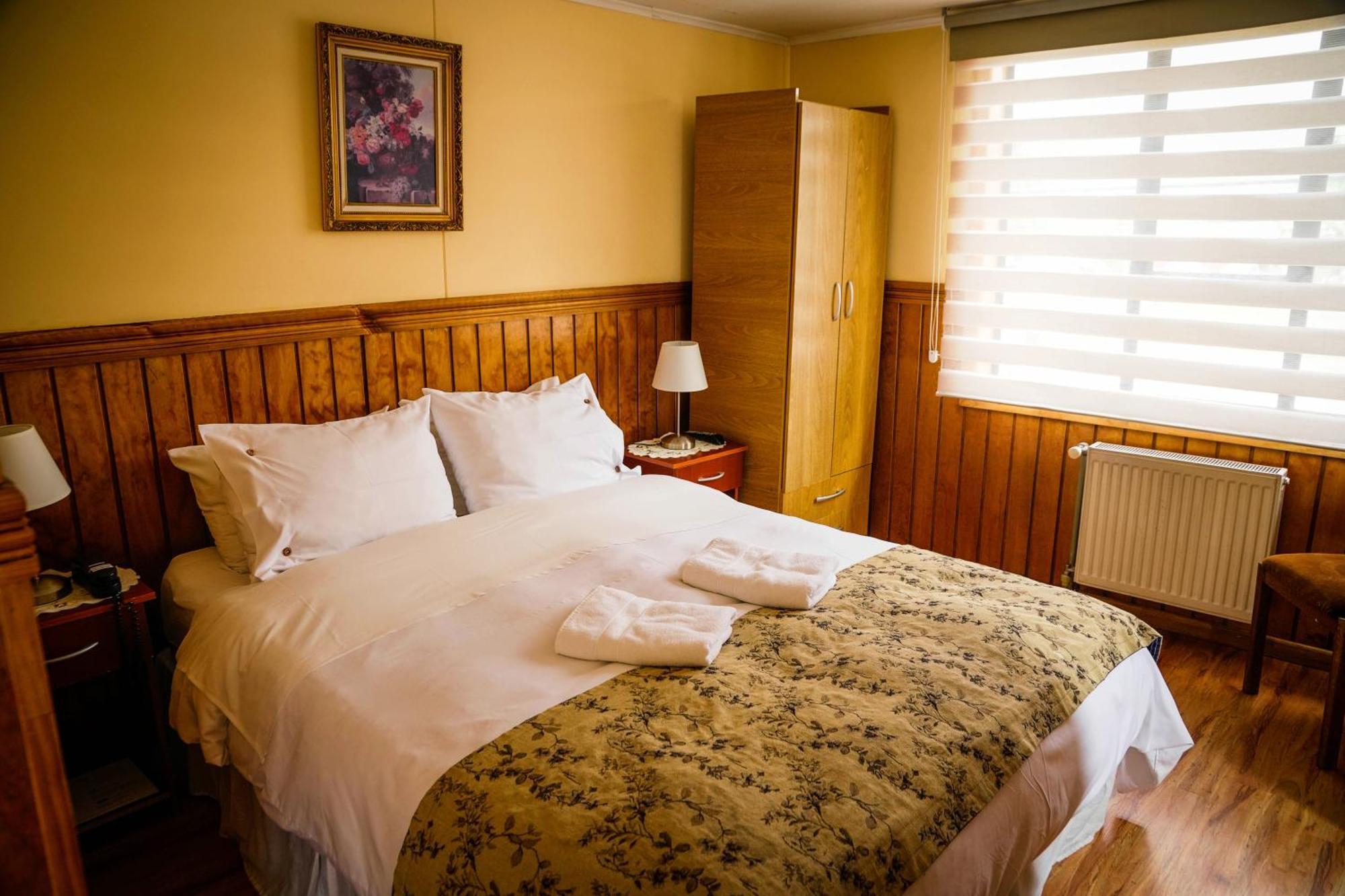 Hostal Hielo Sur Punta Arenas Exterior photo