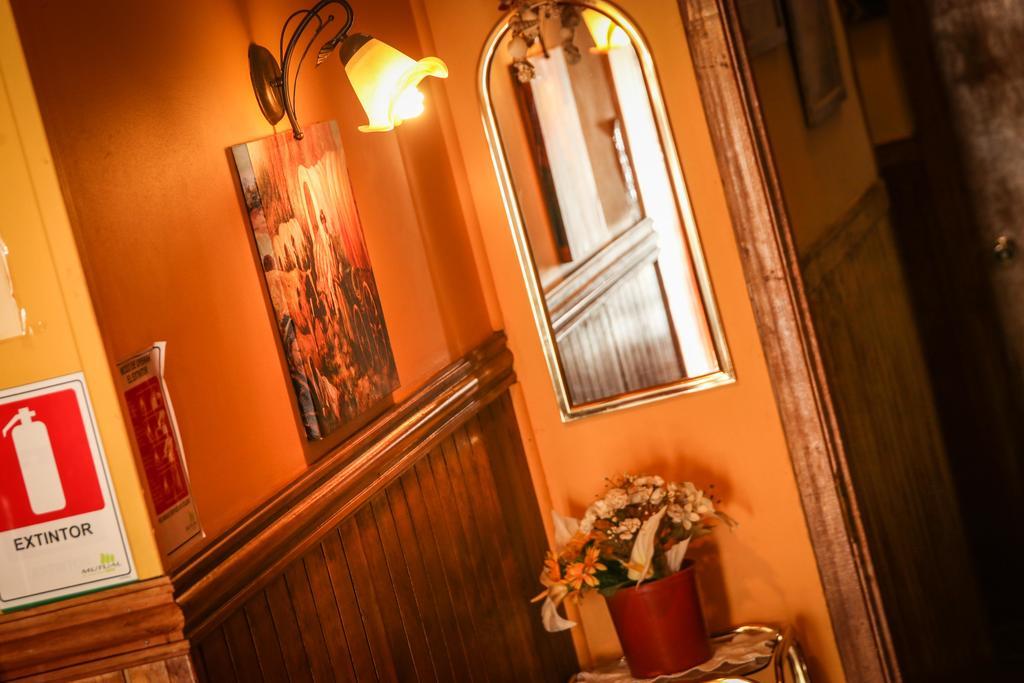 Hostal Hielo Sur Punta Arenas Exterior photo